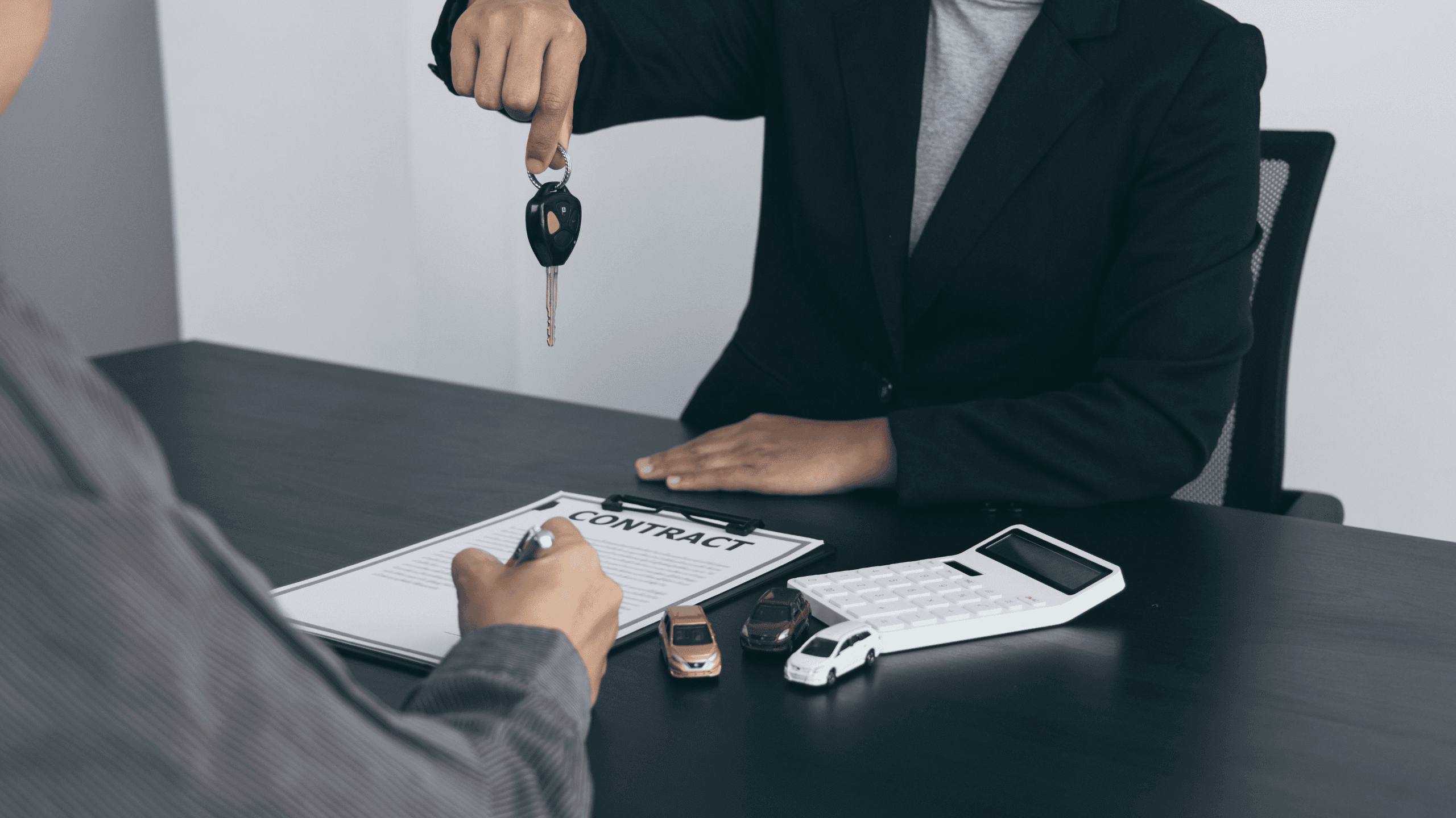 Top 10 Tips Before Renting a Car in Dubai